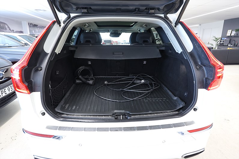 Volvo XC60 Recharge T6 AWD 340hk Inscription Pano CarPlay B-Kamera