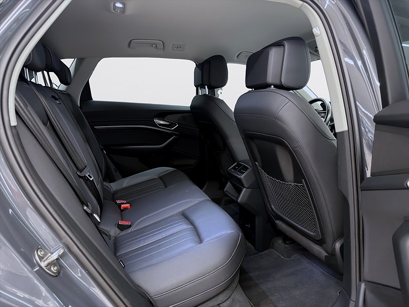 e-tron quattro 340hk Proline Läder Drag B-Kamera Navi