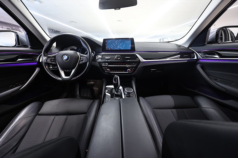 BMW 520d Touring 190hk Sport Line Navi PDC B-Kamera