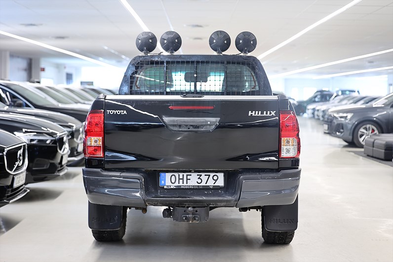 Toyota Hilux Dubbelhytt 2.4 AWD 150hk Dragkrok LEASEBAR
