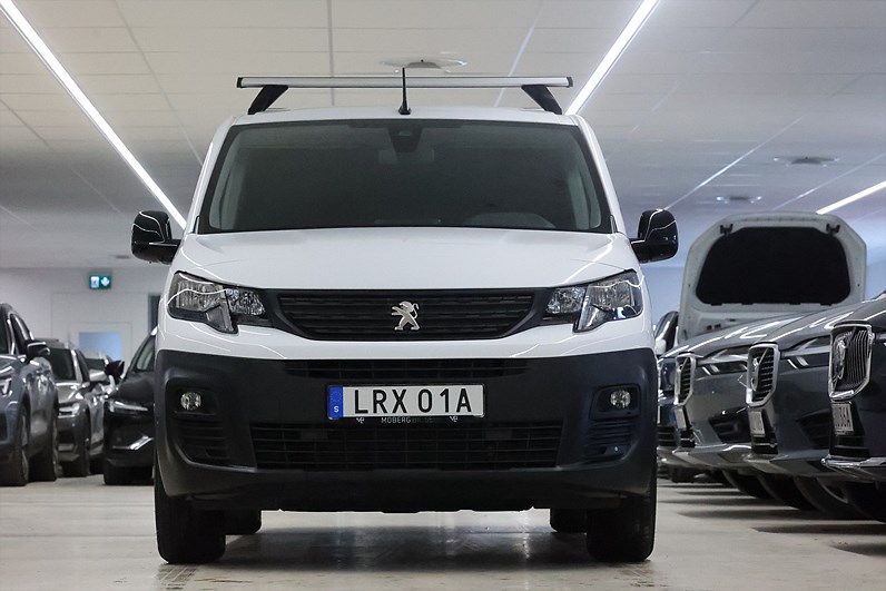 Peugeot e-Partner 136hk L2 V-inrett Drag Värmare Navi MOMS