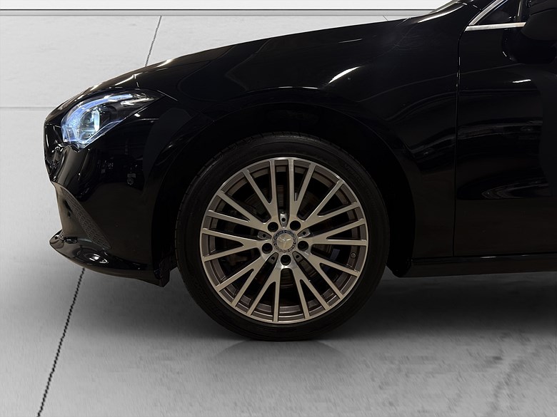 Mercedes-Benz CLA 250 e Shooting Brake, Läder, Drag, Navi, Kamera 2022, svart – bild 24 av 26, begagnad hos Niber i Järfälla