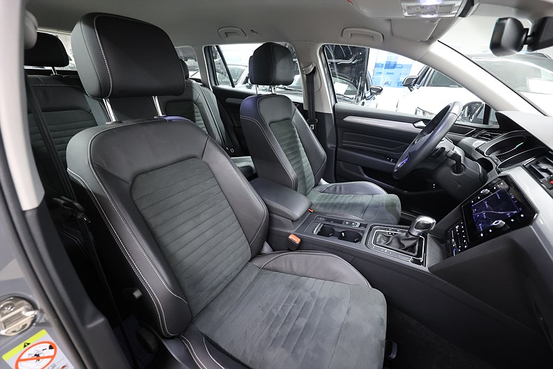 Volkswagen Passat SC GTE 218hk *Kampanj!* Navi Drag Navi B Kamera