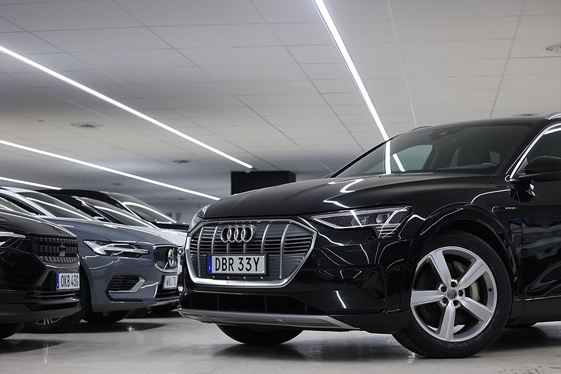 Audi e-tron 50 Quattro 313hk *Hjulkampanj!* Proline Navi B-kamera Drag MOMS