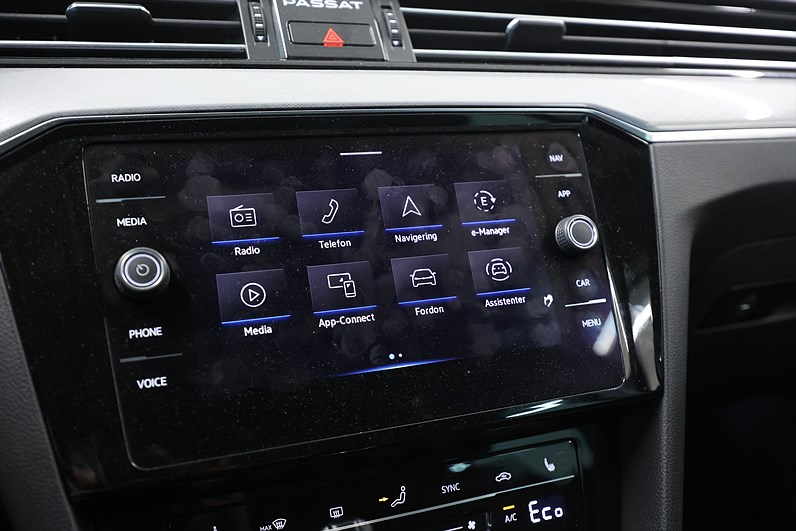 Volkswagen Passat SC GTE 218hk Executive Alcantara Drag B-Kamera