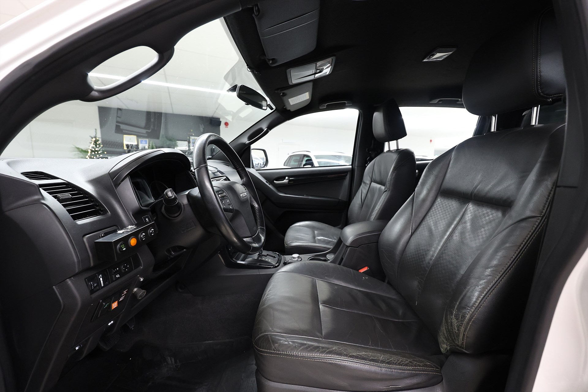 Isuzu D-Max Crew Cab 2.5 4WD 163hk Limited Edition