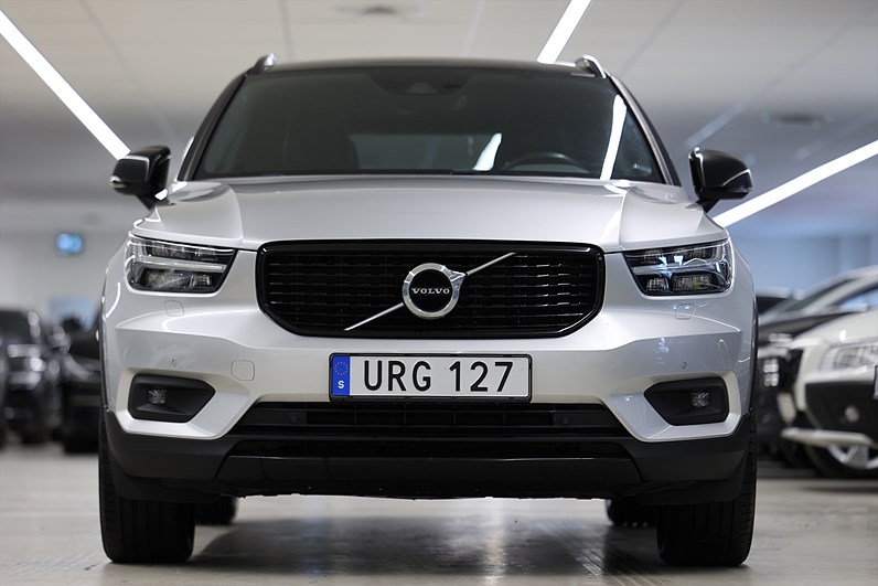 Volvo XC40 D3 150hk R-Design Värmare B-kamera Drag Navi