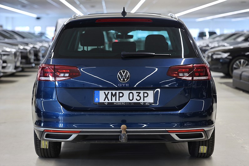 Volkswagen Passat Sportscombi GTE 218hk Pano Navi B-kamera Drag