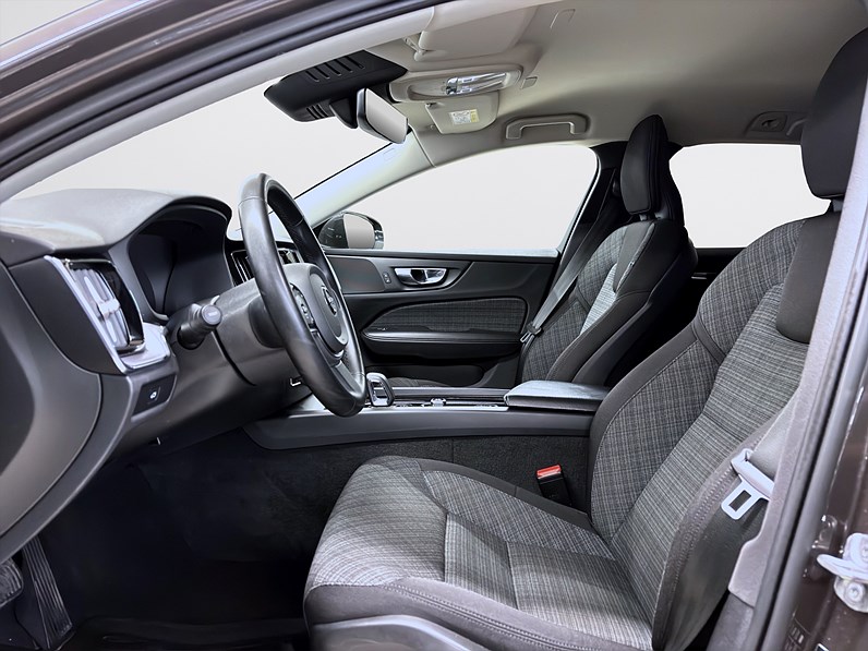 Volvo V60 B4 Geartronic 197hk Core Navi PDC B-Kamera Keyless