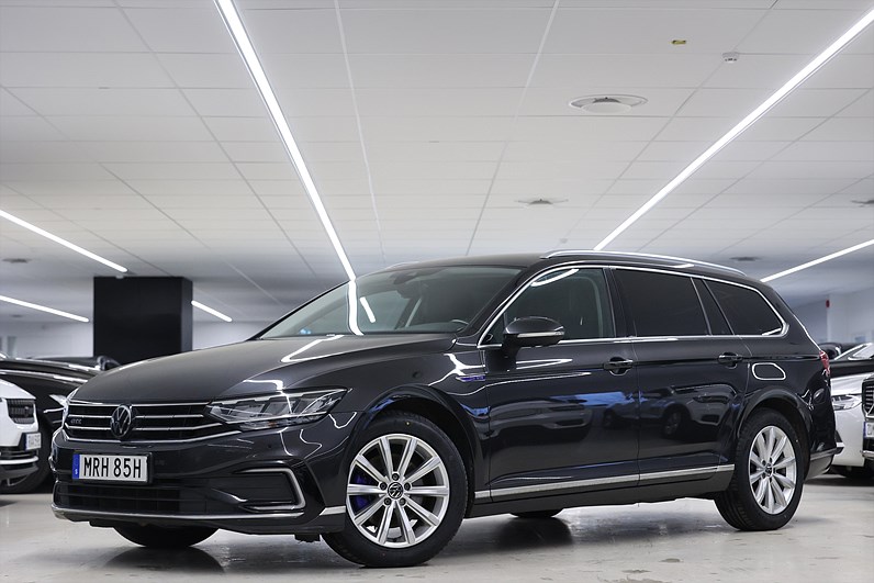 Volkswagen Passat SC 1.4 TSI 218hk *Hjulkampanj!* GTE Värmare Navi Drag MOMS