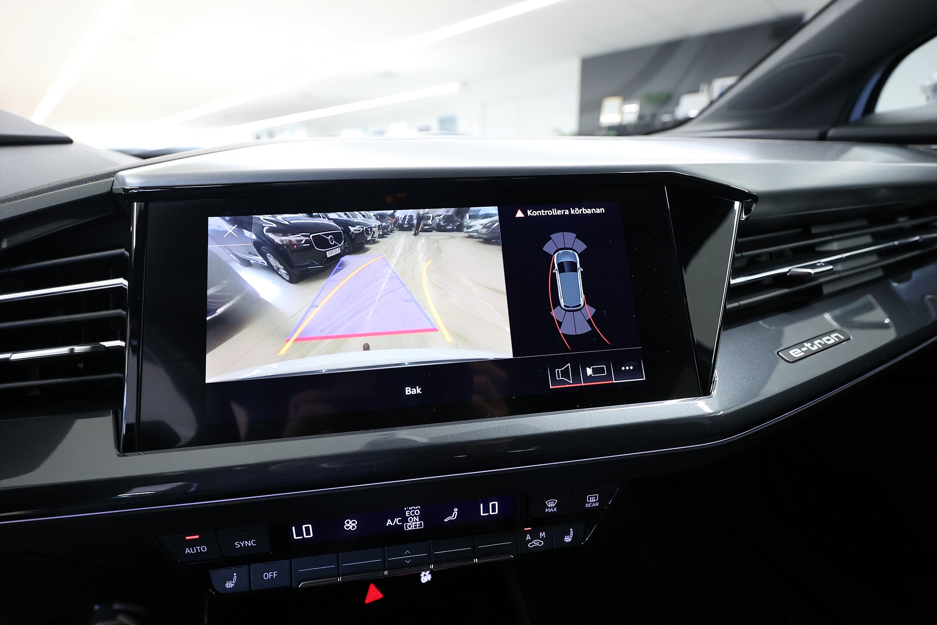 Audi Q4 40 e-tron S Line B-kamera Drag Adapth Farth Cockpit 82kWh