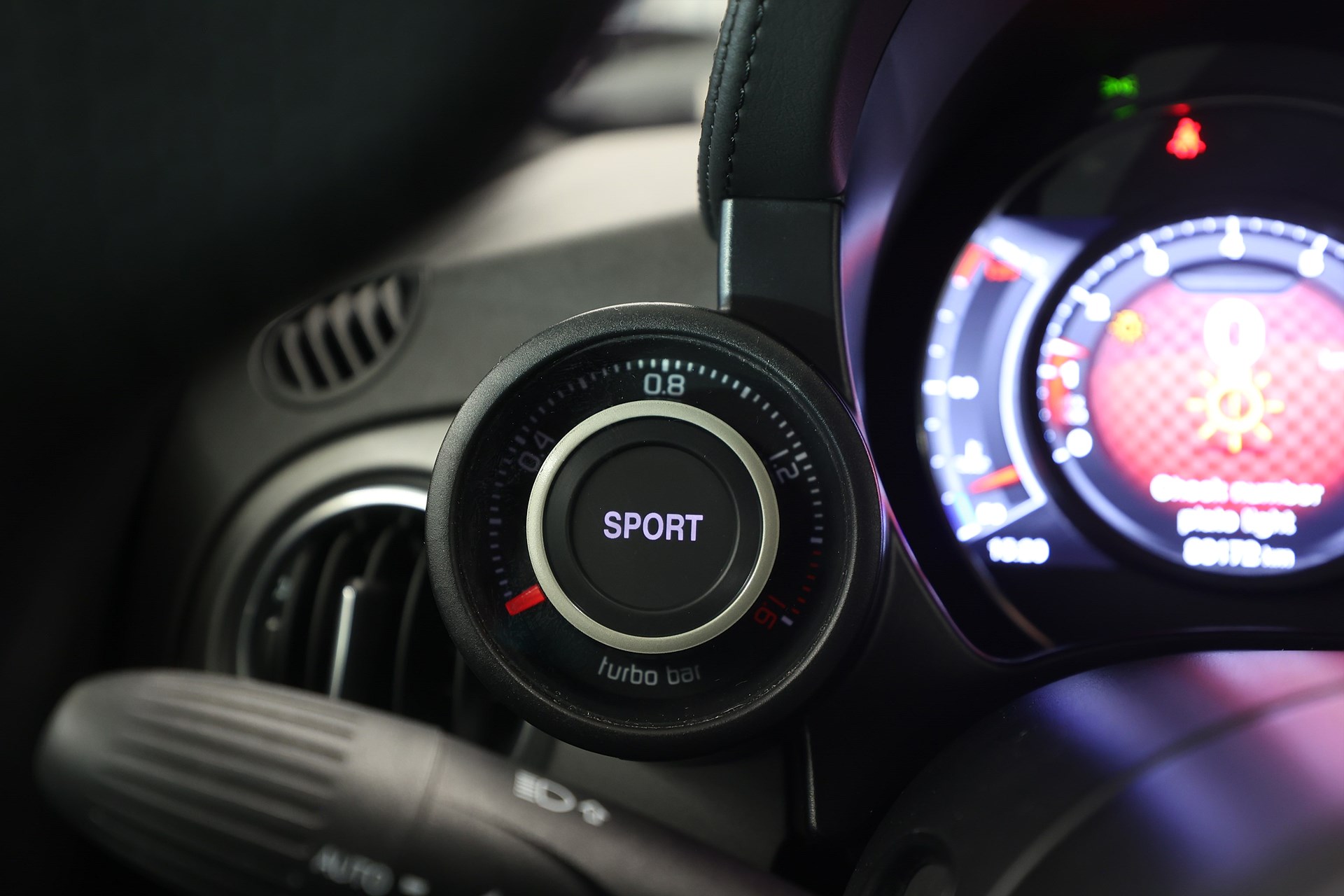 Abarth 595 1.4 T-JET 16V 160hk Pista Kit Yellow Sportavgas