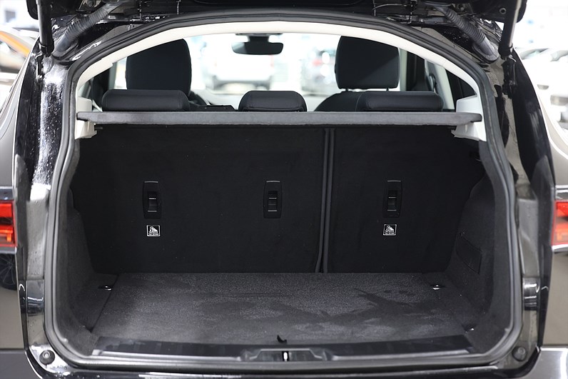 Jaguar E-Pace D150 AWD 150hk *Hjulkampanj!* B-kamera Drag