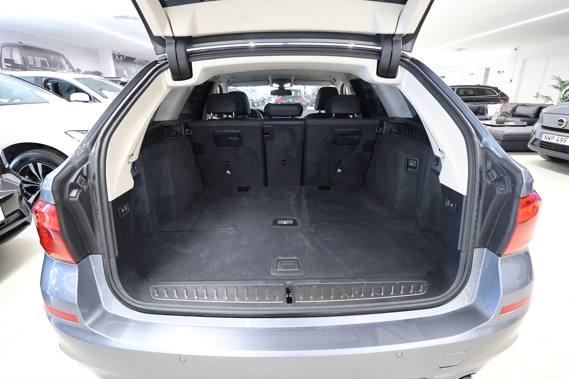 BMW 520d Touring 190hk Sport Line Navi PDC B-Kamera