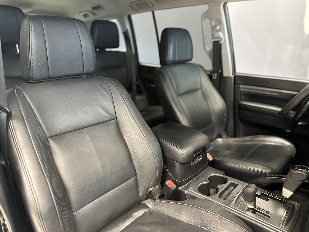 Mitsubishi Pajero – bild 12