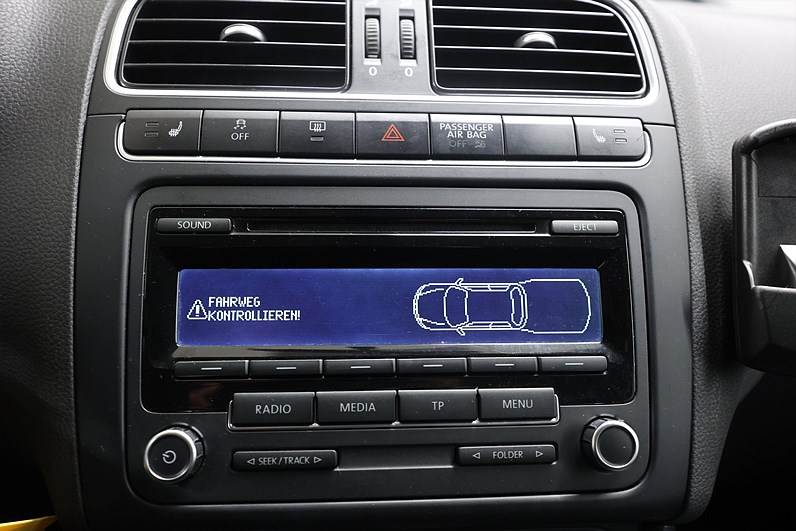 Volkswagen Polo 1.2 TSI 90hk *Hjulkampanj!* Masters R Line PDC Farth