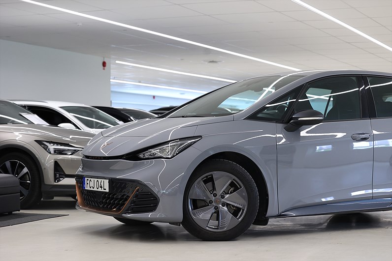 Cupra Born 58 204hk 578km räckvidd Värmare Carplay PDC MOMS