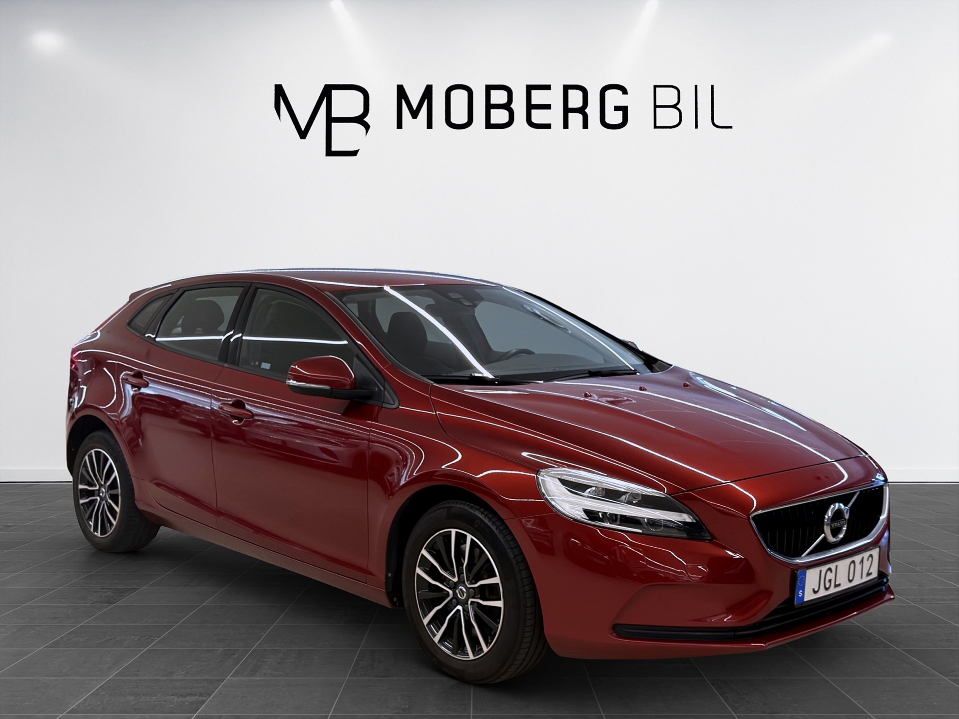 Volvo V40 T2 122hk Momentum Business Adv Värmare