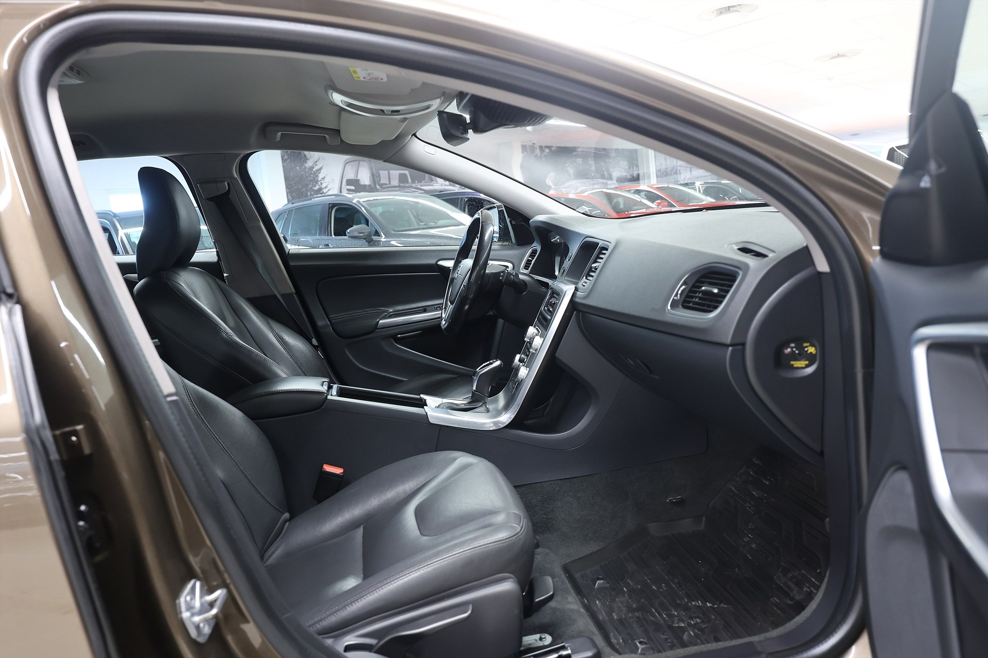 Volvo V60 Cross Country D3 150hk Classic Navi Värmare Keyless