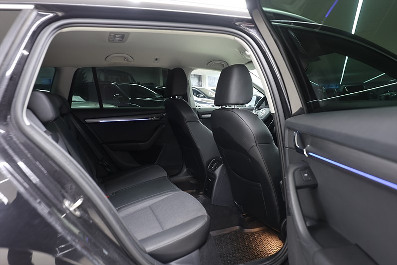 Skoda Octavia Kombi 1.0 TSI 115hk Style Canton Navi