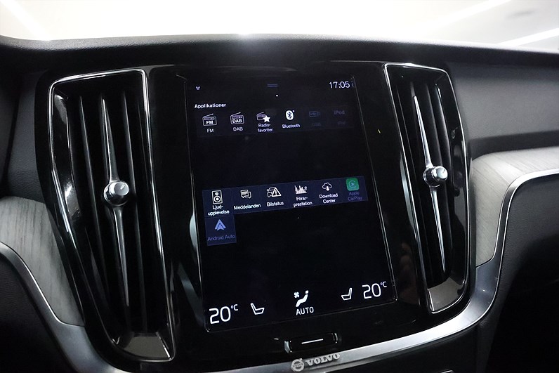 Volvo V60 Cross Country B4 AWD 197hk Momentum H/K Drag