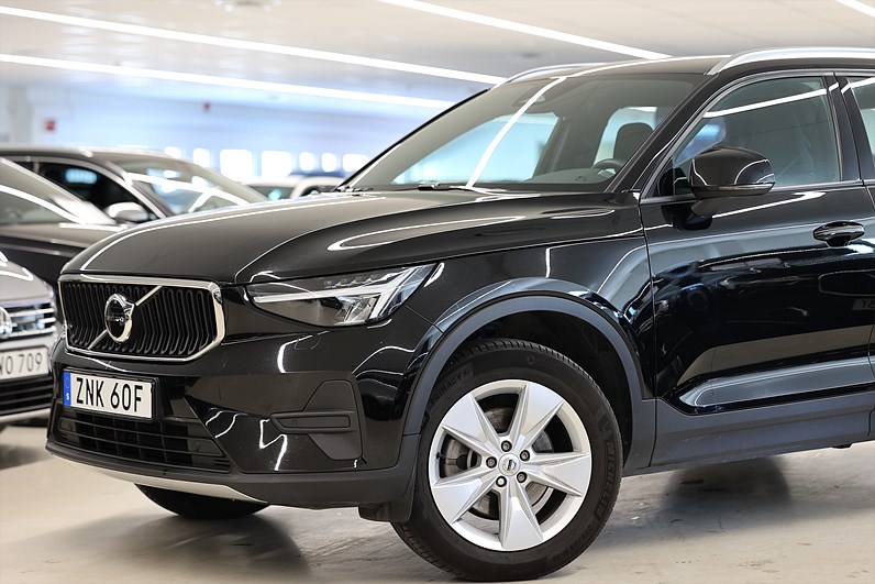 Volvo XC40 B4 AWD 197hk Core B-Kamera Keyless MOMS