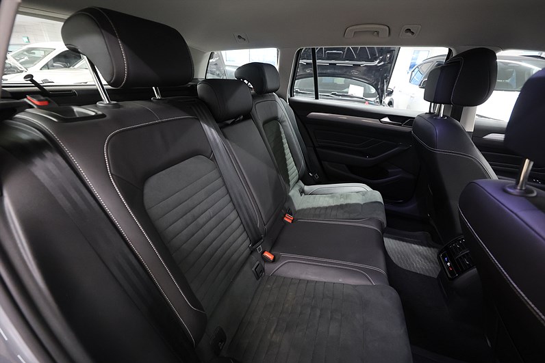 Volkswagen Passat SC GTE 218hk *Kampanj!* Navi Drag Navi B Kamera