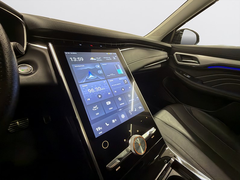 Automatisk 180hk Läder 360 CarPlay Pano