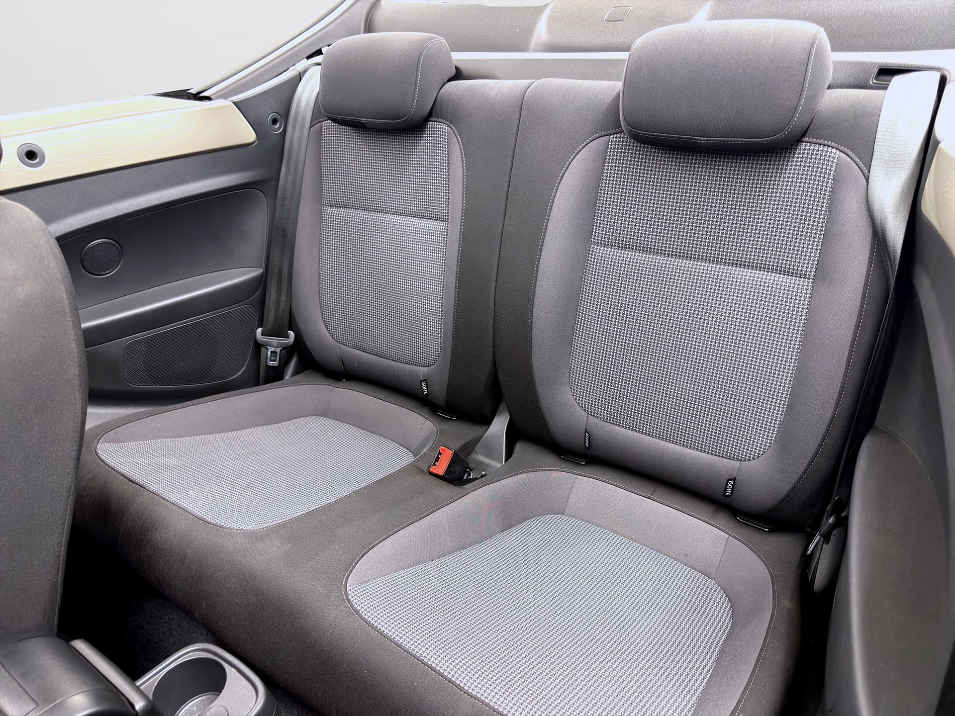 Cabriolet 1.2 TSI 105hk Base Bluetooth Årsskatt 756kr