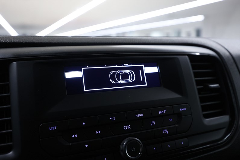 Peugeot Expert 2.0 BlueHDi 122hk L3 Värmare Drag MOMS