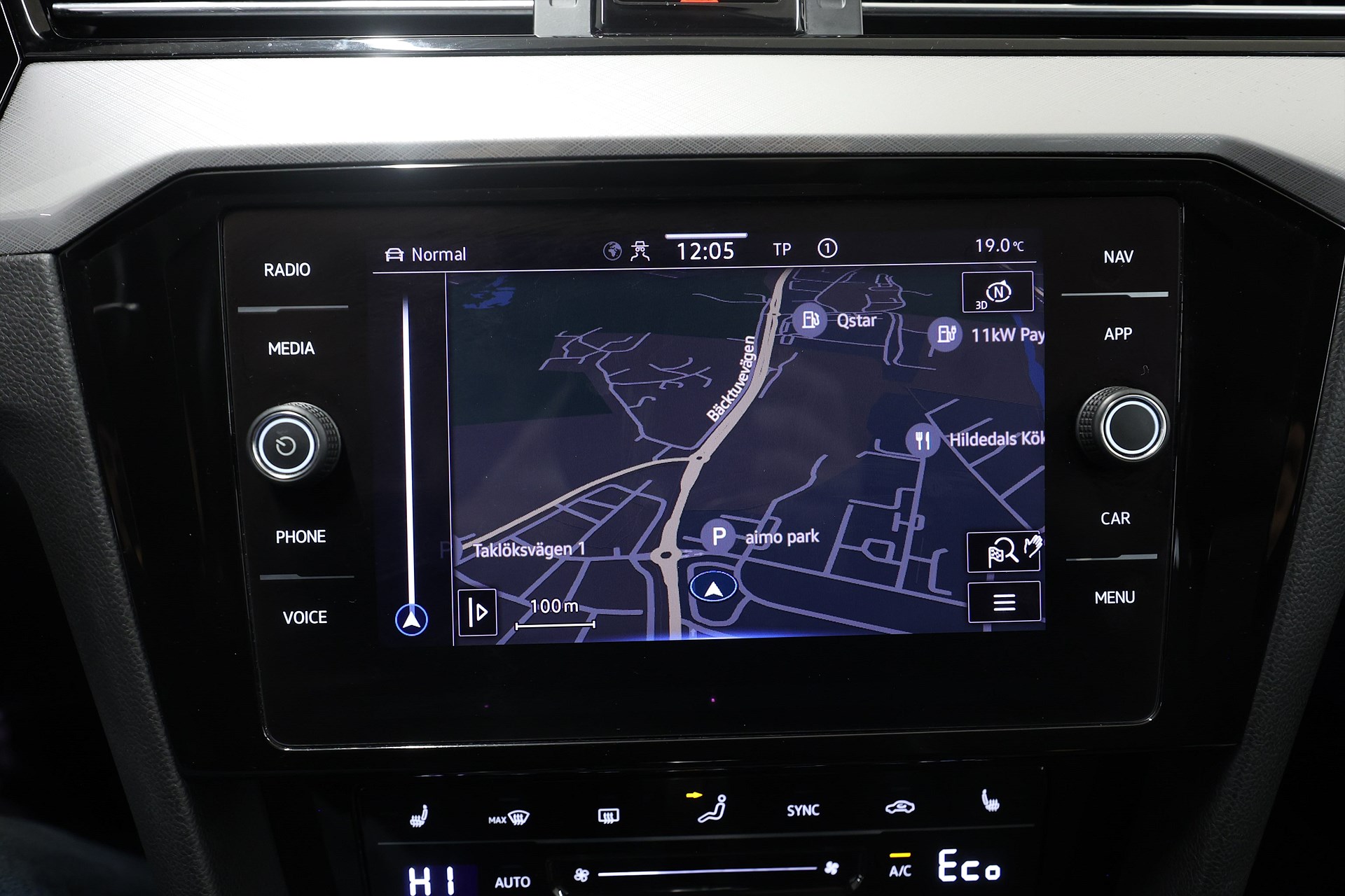 Volkswagen Passat SC 1.4 TSI 218hk *Hjulkampanj!* GTE Värmare Navi Drag MOMS