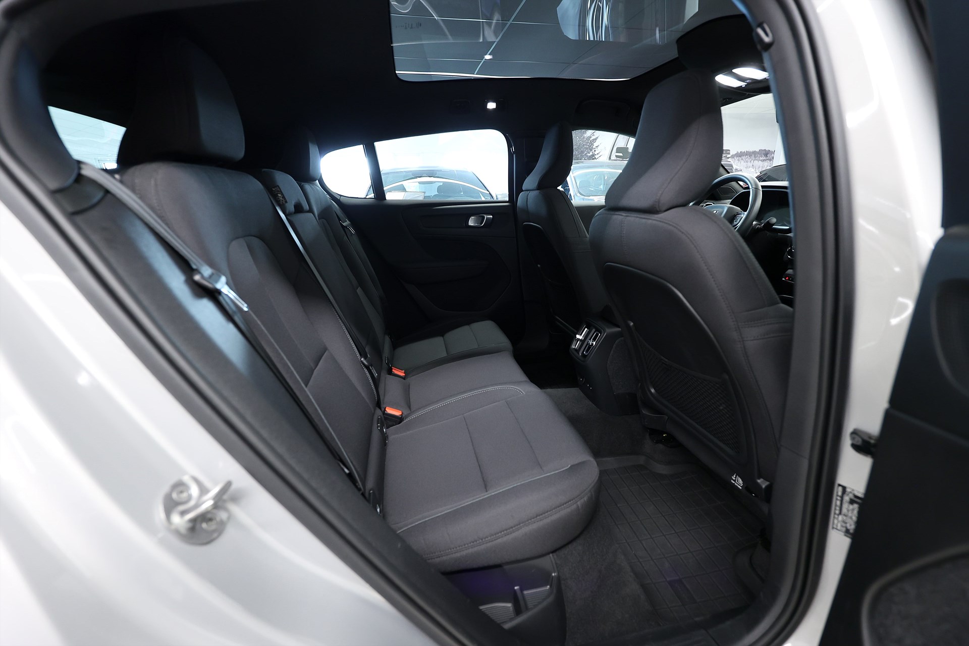 Volvo C40 Recharge Single Motor 231hk Plus Edition Pano Navi B-Kamera