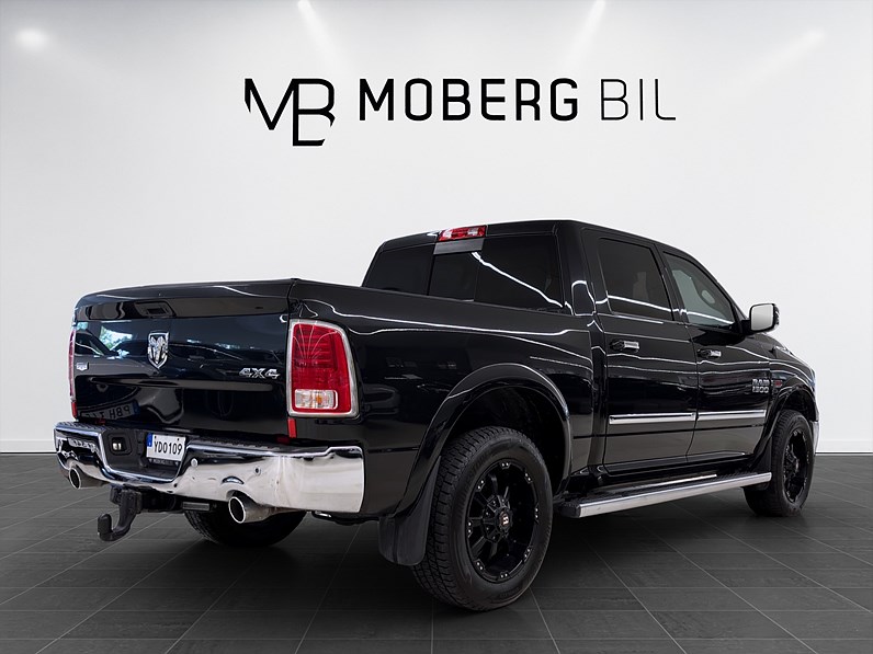 3.0 V6 EcoDiesel 4x4 Laramie Flaklock Drag Luftfjädring