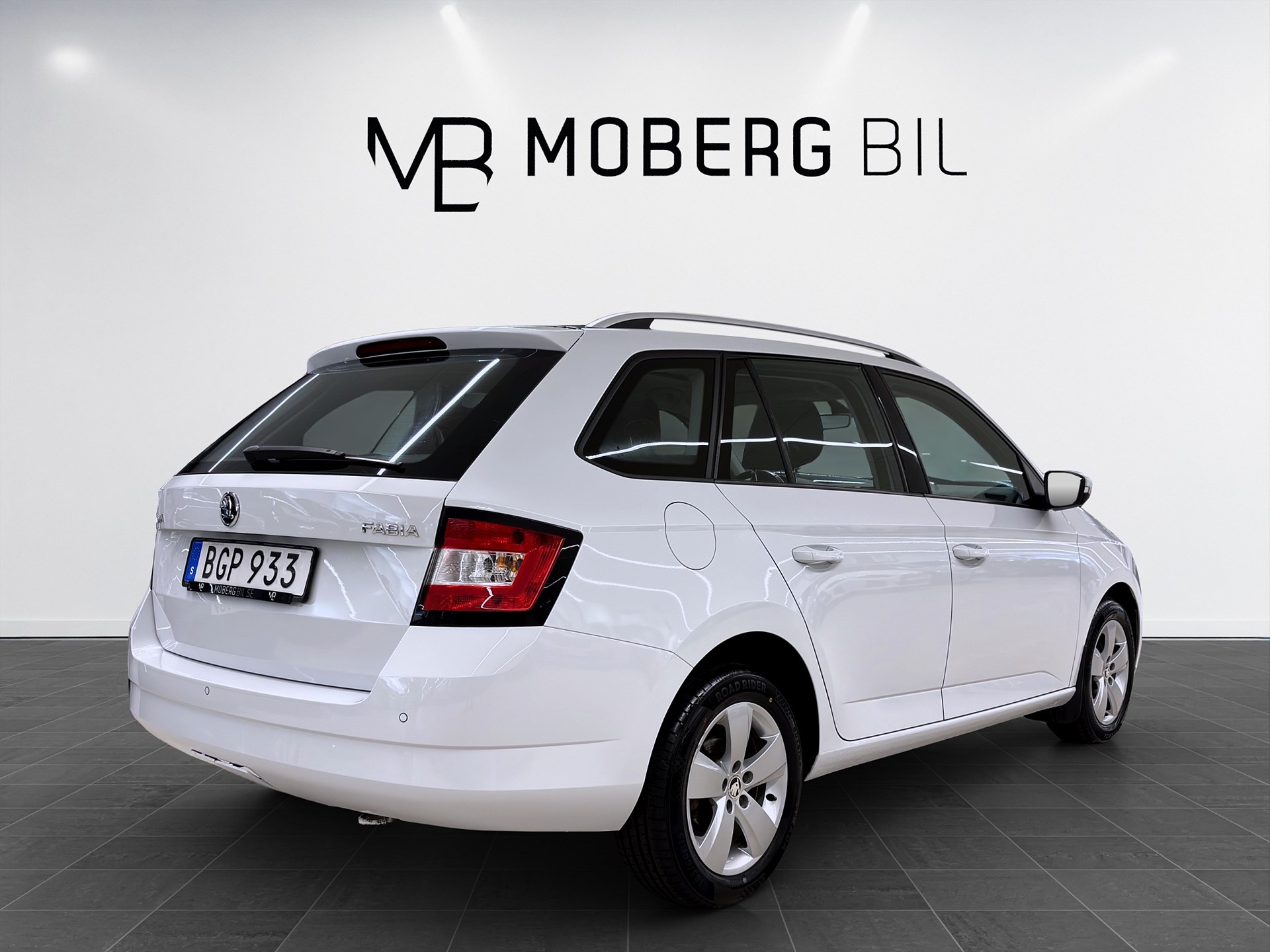 Škoda Fabia Kombi 1.2 TSI Manuell 90hk Style Pano Drag PDC