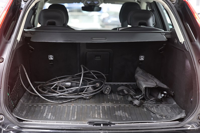 Volvo XC60 Recharge T6 AWD 350hk Core Pano Drag