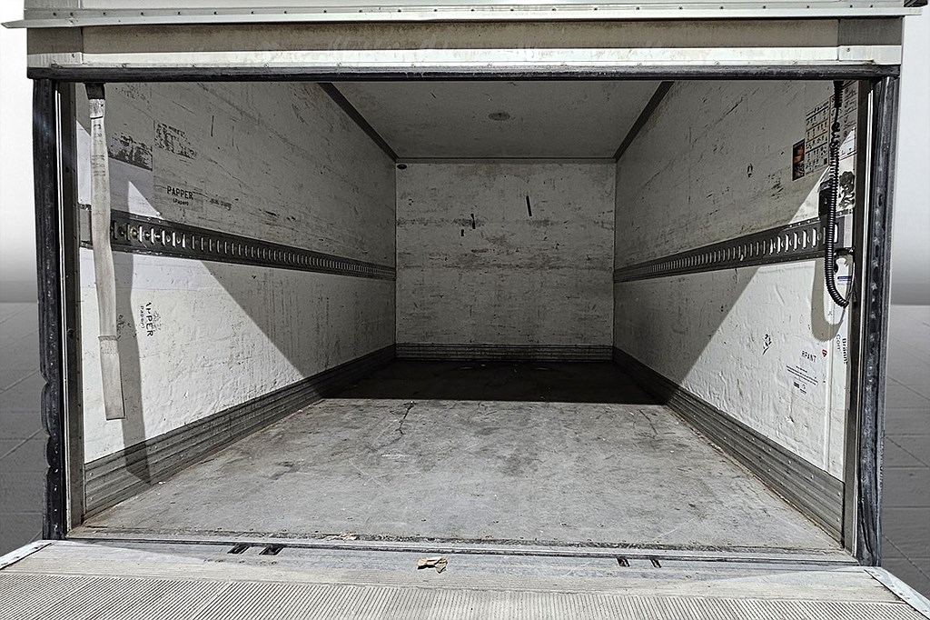 Iveco Daily 35 Volymskåp Bakgavellyft 3.0 CNG Aut MOMS 136hk – bild 8 av 15