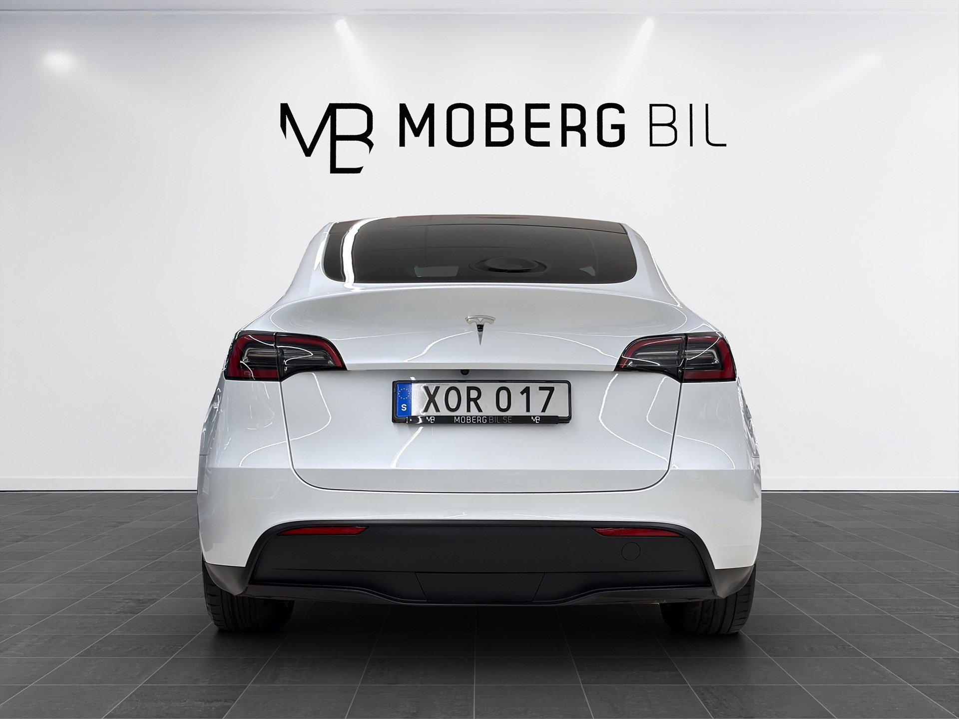 Tesla Model Y Standard Range 299hk Drag Pano Premium B-Kamera