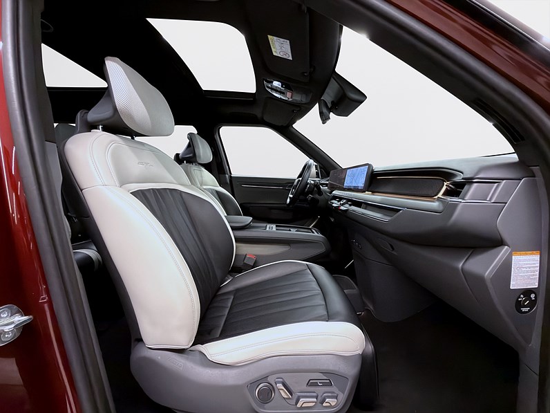 Kia EV9 385hk GT-Line 7-Sits HUD Pano 360 3D Meridian *  Helg på Moberg *