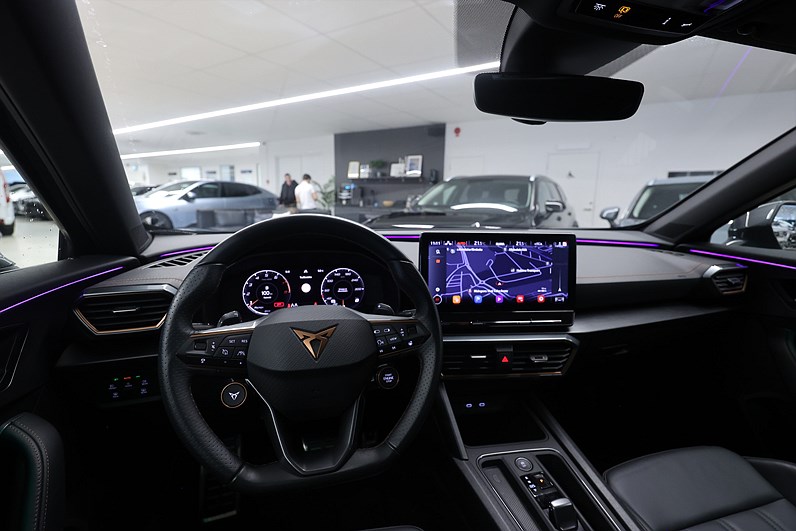 Cupra Formentor VZ 2.0 TSI 4Drive 310hk *Hjulkampanj!* Navi 360