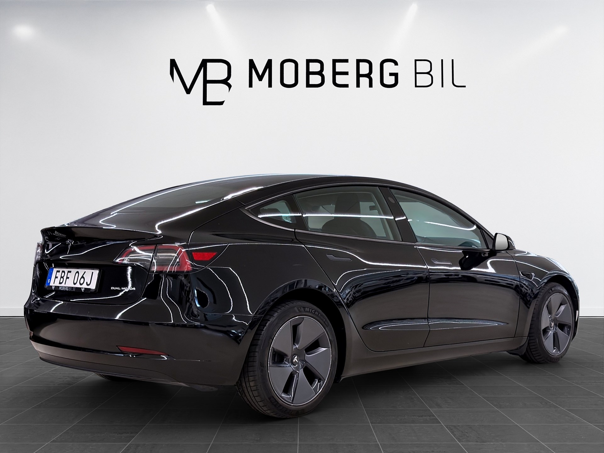 Tesla Model 3 Long Range 498hk AWD Pano Läder Navi B-Kamera