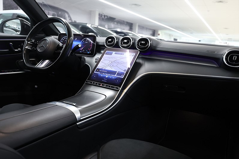 Mercedes-Benz C 220 T d 4M 200hk AMG Night Pano Burmester