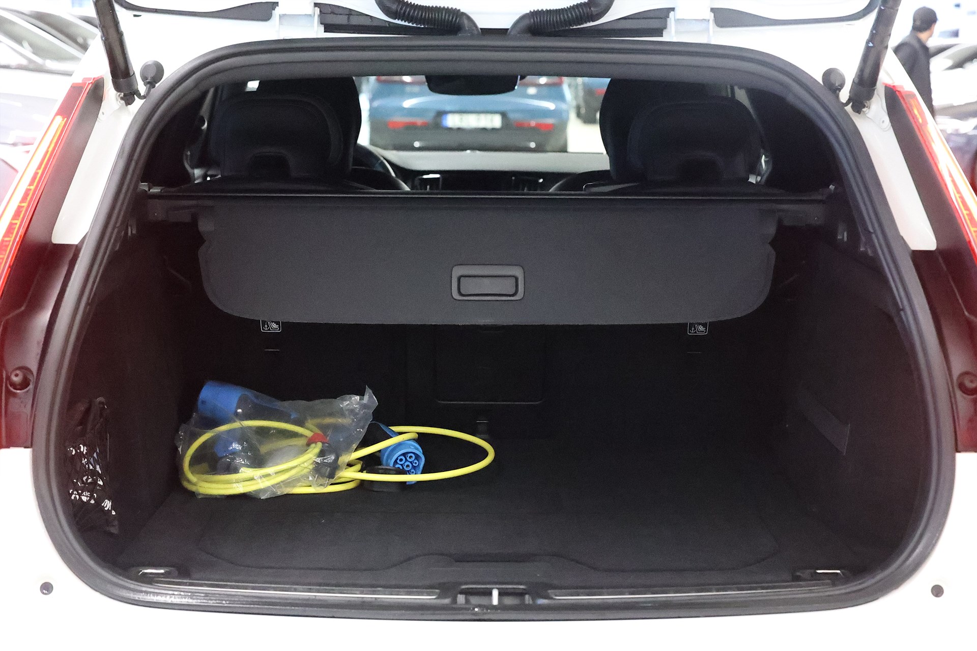 Volvo V60 Recharge T6 AWD 340hk R-Design B-kamera Värmare