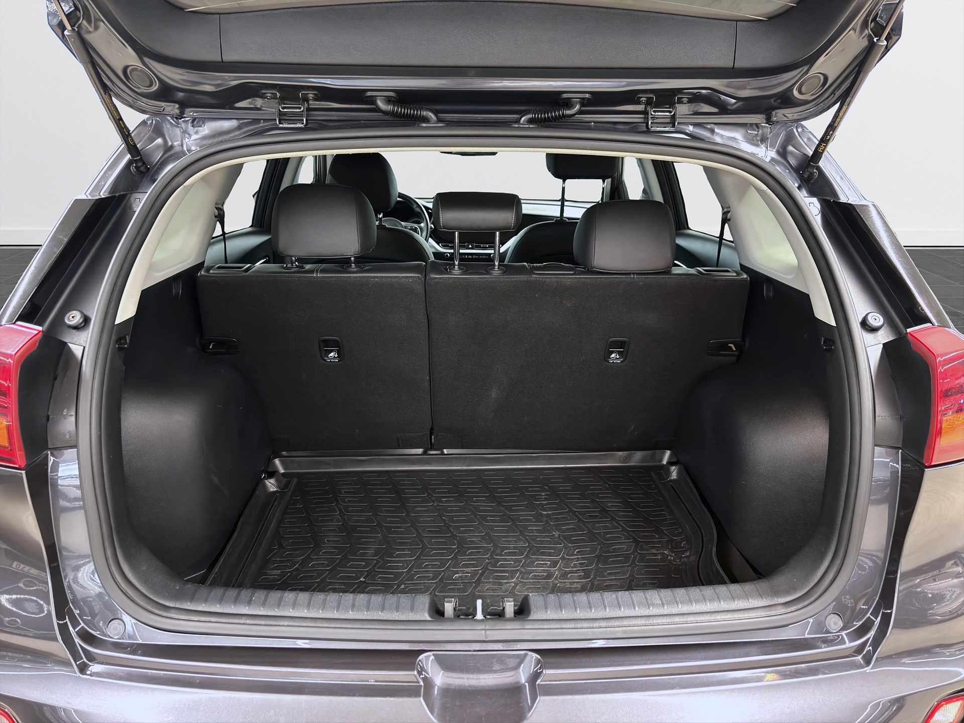 Kia Niro Hybrid 141hk Advance Plus Navi B-Kamera