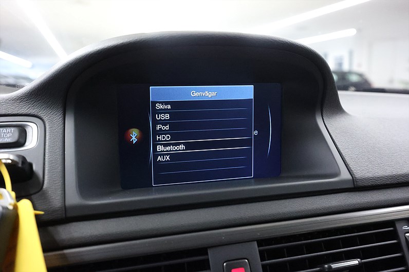 Volvo V70 D4 181hk Summum Lucka Läder Navi Drag PDC