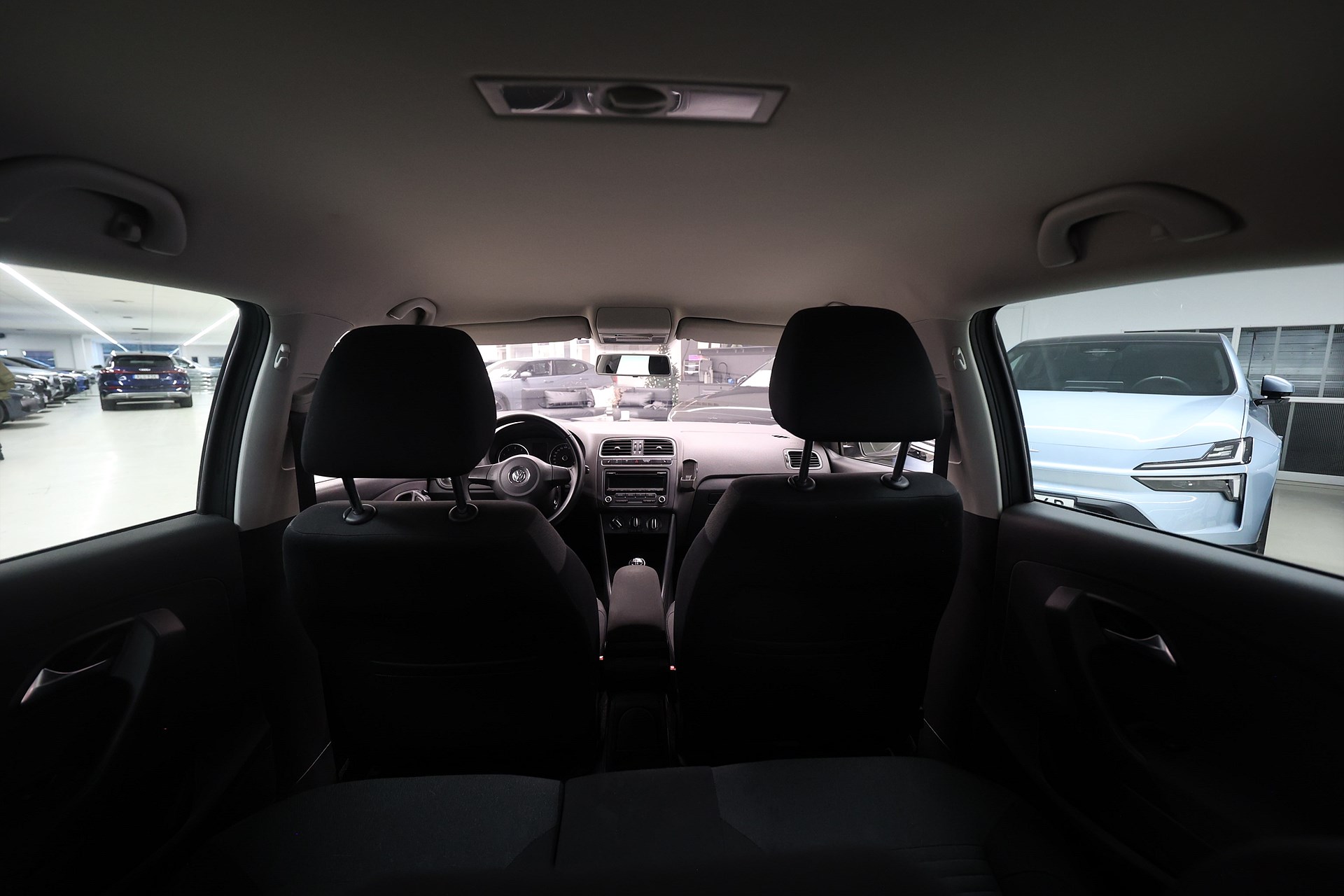 Volkswagen Polo 1.2 TSI 90hk *Hjulkampanj!* Masters R Line PDC Farth