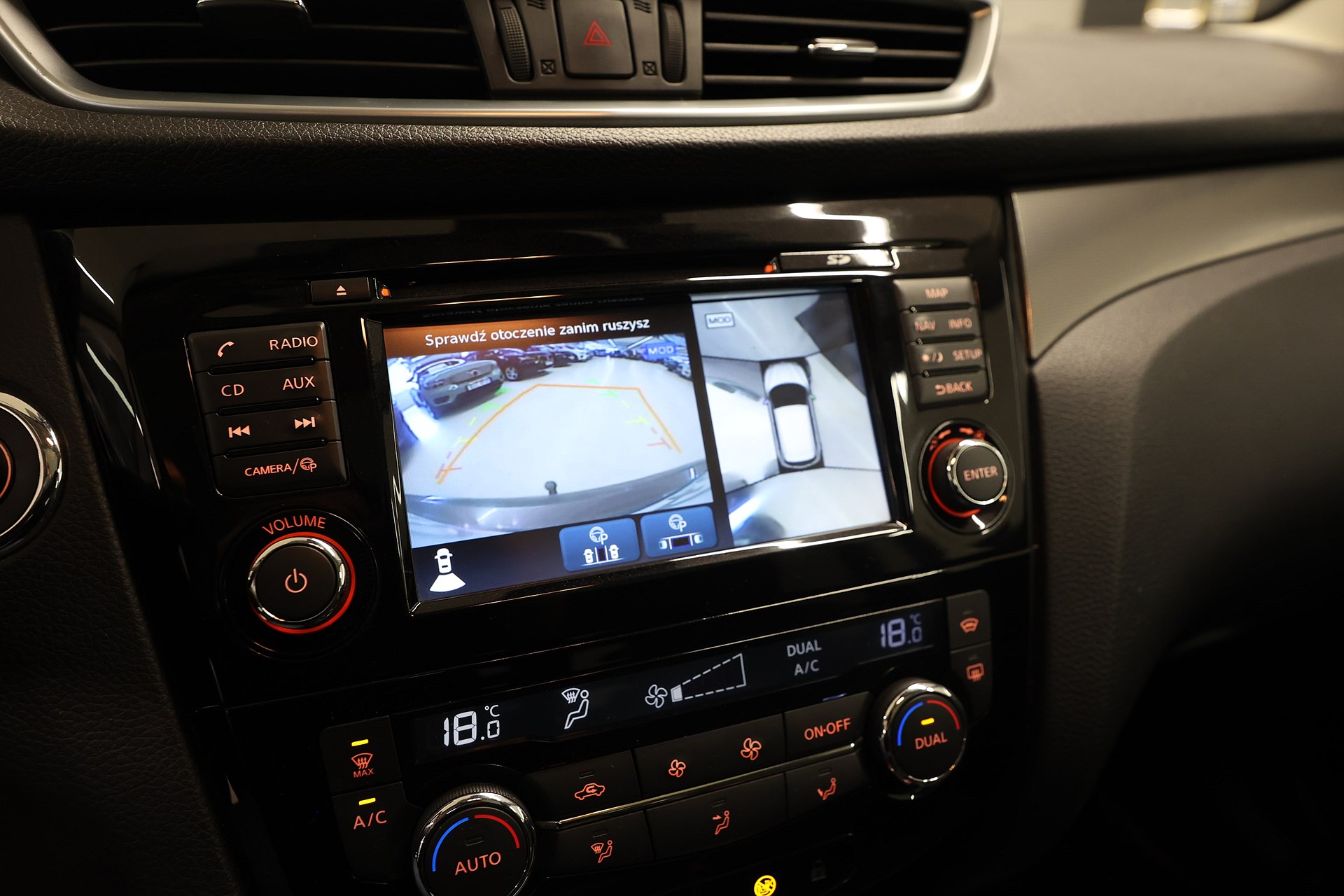Nissan Qashqai 1.6 DCI Tekna Panorama Drag 360 Keyless Navi
