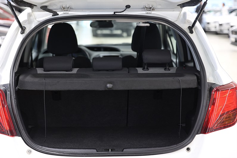 Toyota Yaris Hybrid 101hk Active B-kamera PDC Farth