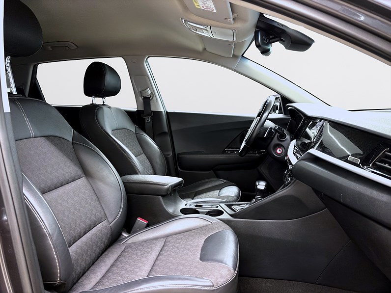 Kia Niro Hybrid 141hk Advance Plus Navi B-Kamera