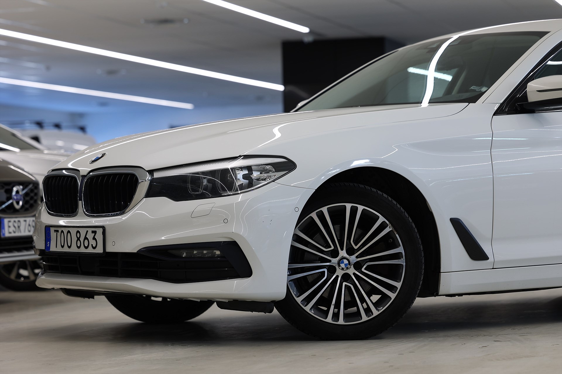 BMW 520d xDrive Sedan 190hk Sport Line Shadowline B-Kamera Drag