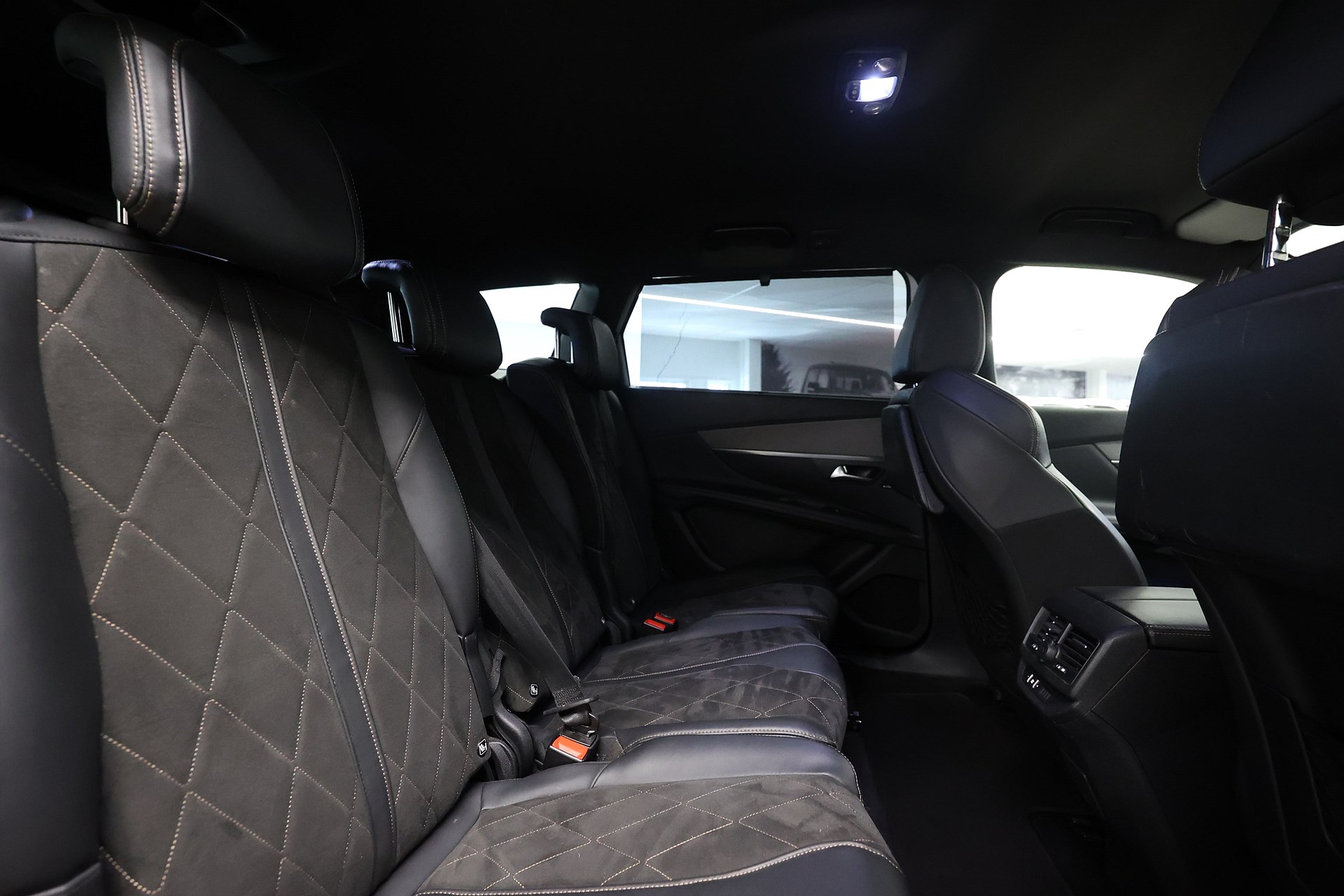 Peugeot 5008 2.0 BlueHDi 181hk *Hjulkampanj!* GT Line Focal 7-sits Drag